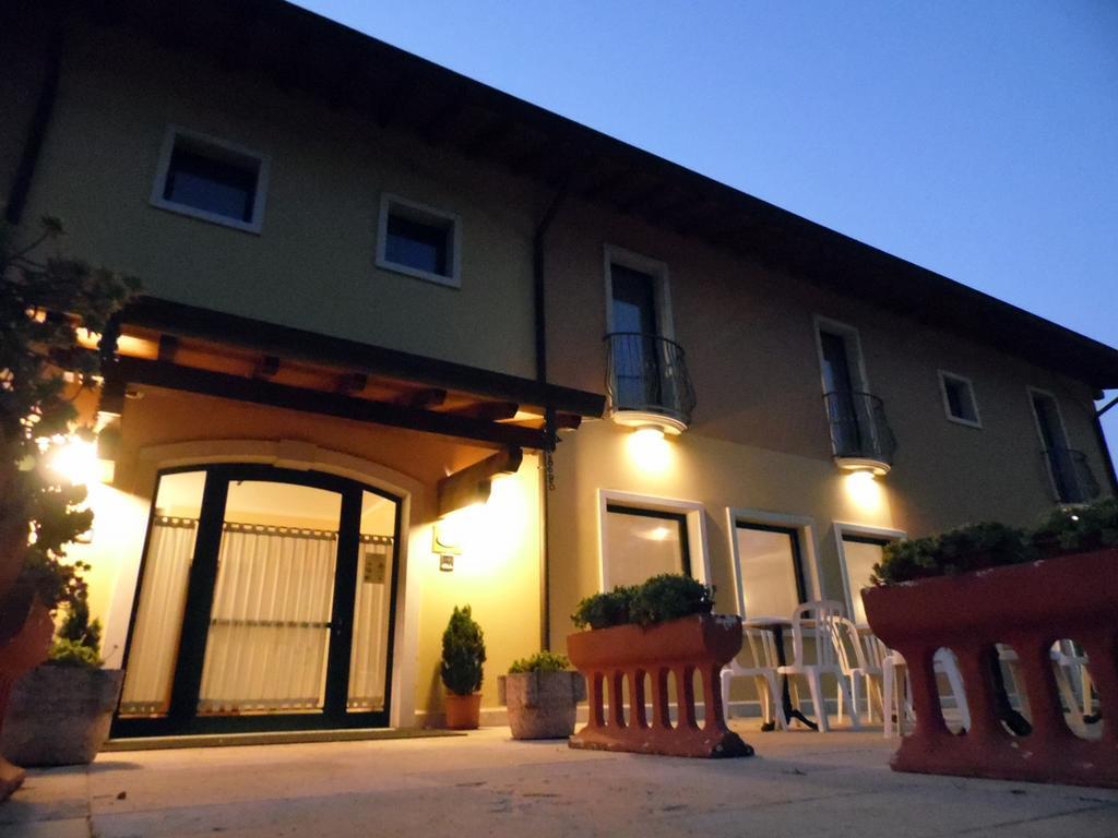 וליג'יו סול מיניציו Hotel Agli Ulivi מראה חיצוני תמונה